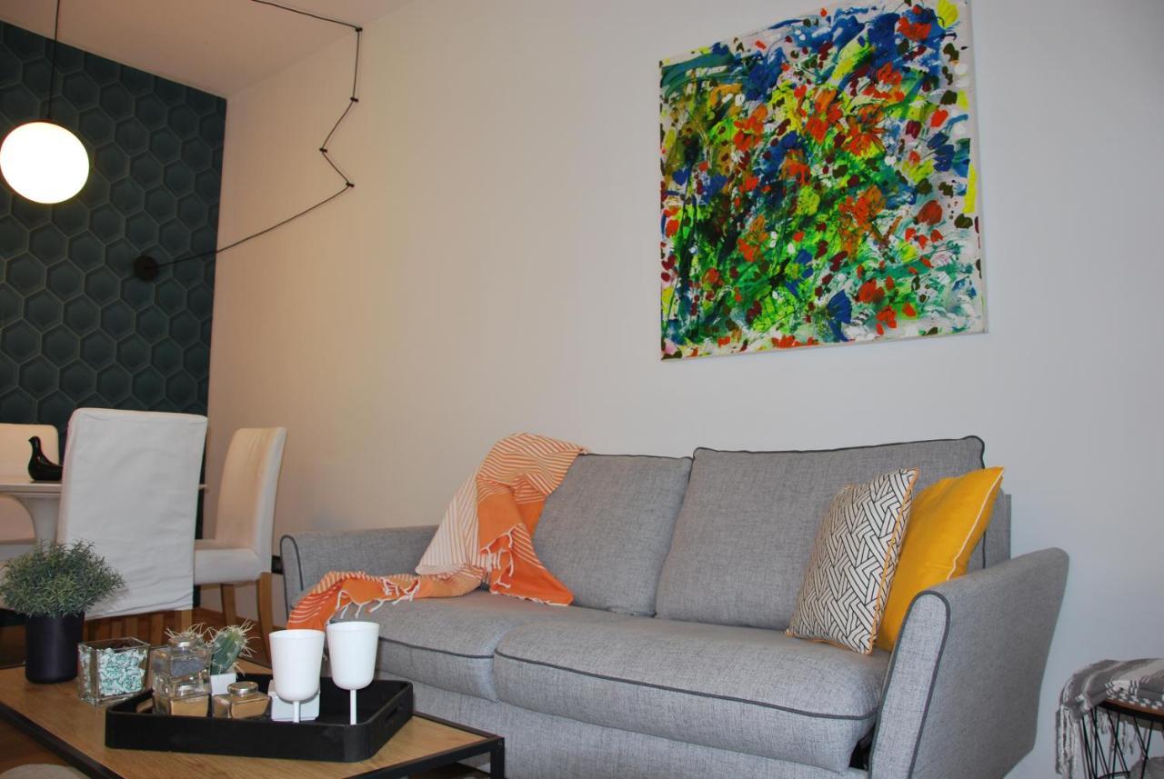 Suite 51 Appartamento Con Terrazzo A 50 Mt Dal Lago - Private Parking (Adults Only) อาโรนา ภายนอก รูปภาพ