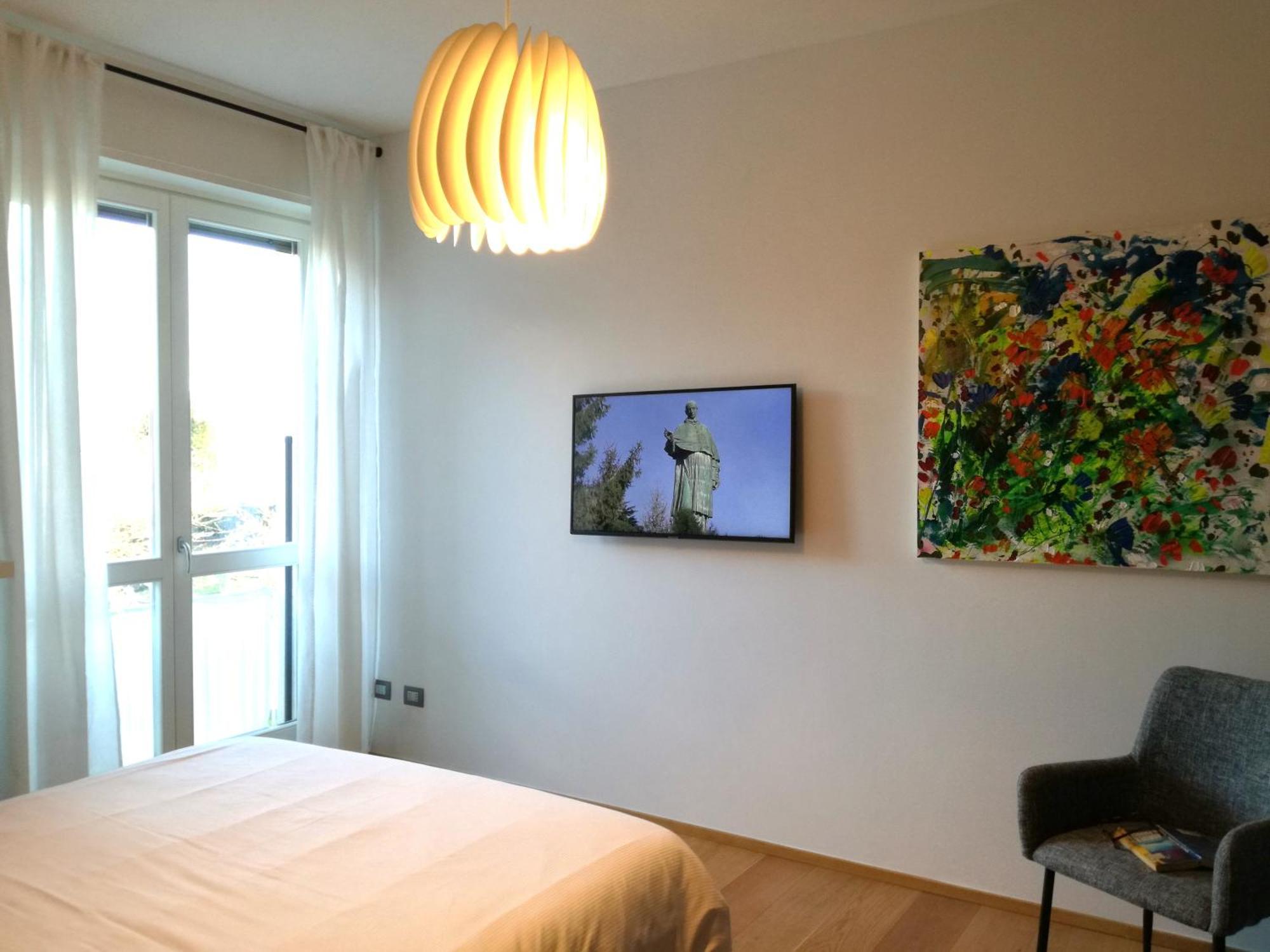 Suite 51 Appartamento Con Terrazzo A 50 Mt Dal Lago - Private Parking (Adults Only) อาโรนา ภายนอก รูปภาพ