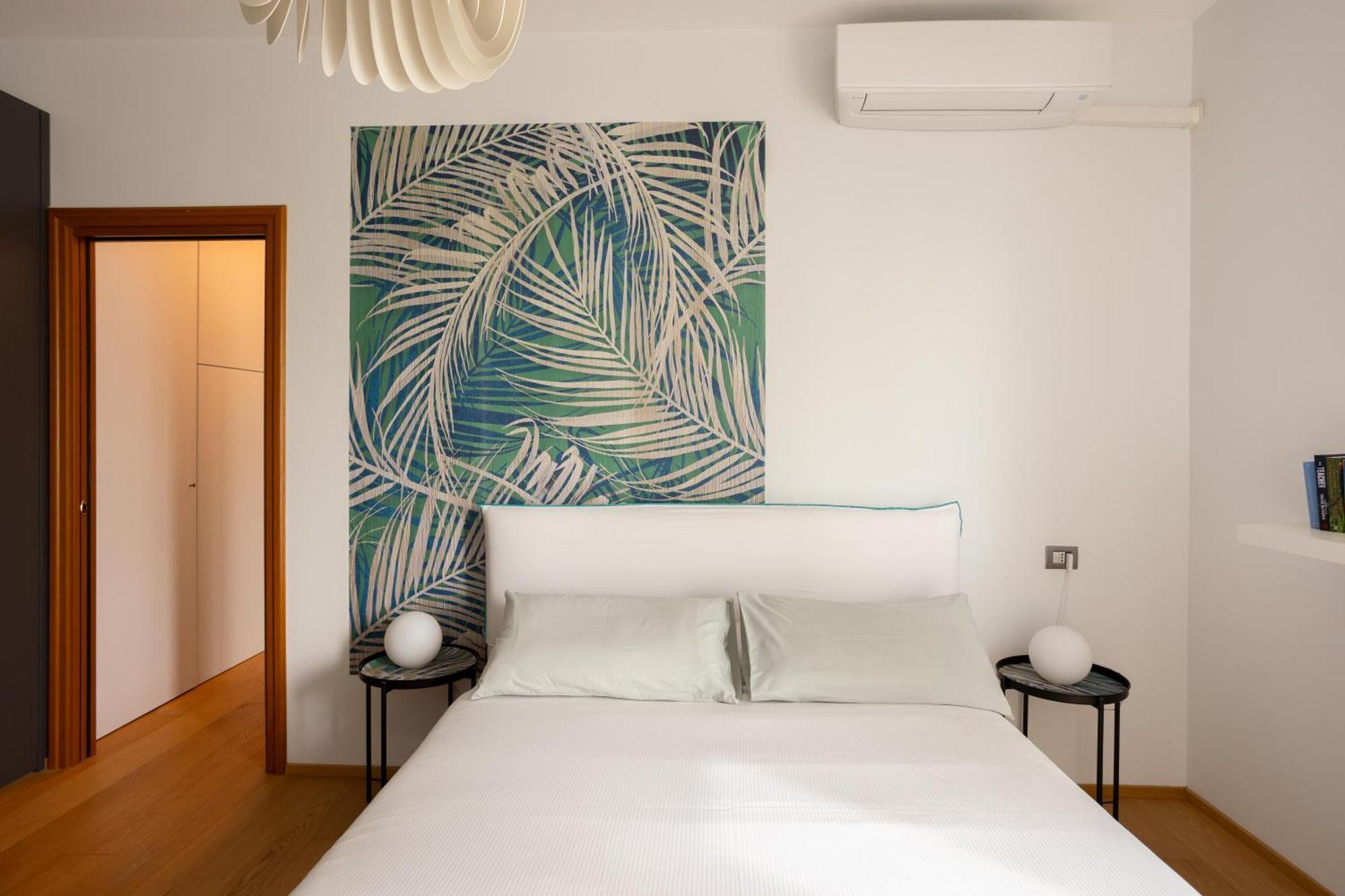 Suite 51 Appartamento Con Terrazzo A 50 Mt Dal Lago - Private Parking (Adults Only) อาโรนา ภายนอก รูปภาพ