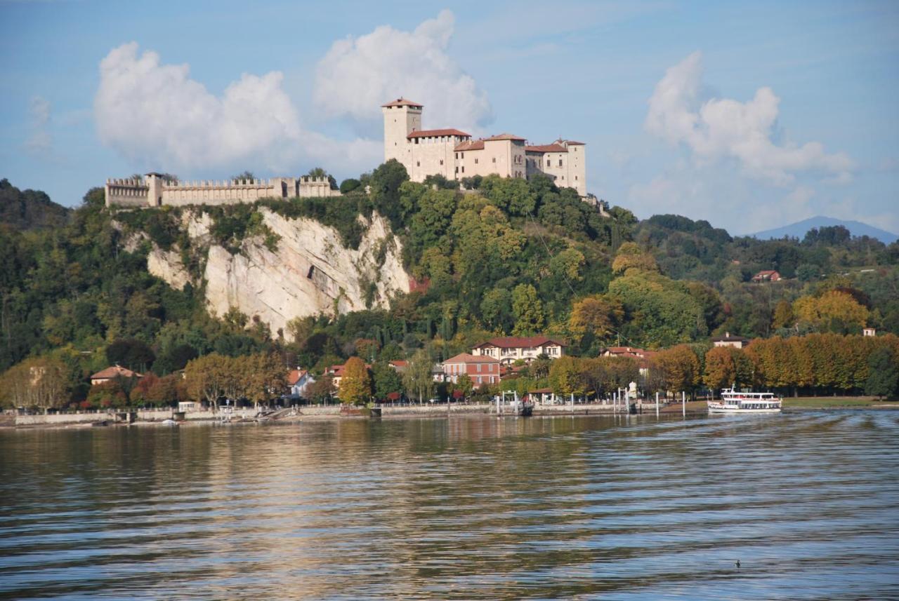 Suite 51 Appartamento Con Terrazzo A 50 Mt Dal Lago - Private Parking (Adults Only) อาโรนา ภายนอก รูปภาพ